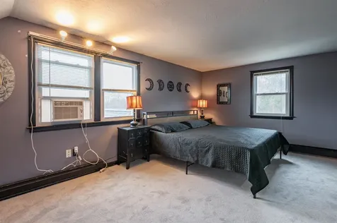 31 Rosemont Avenue Manchester NH 03103