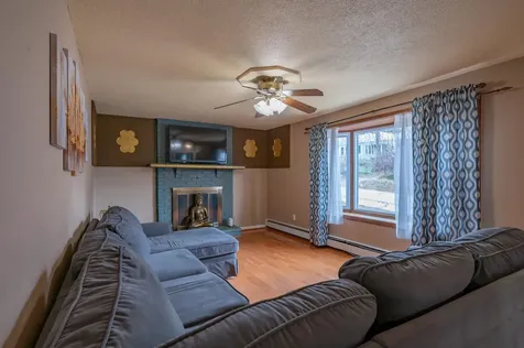 31 Rosemont Avenue Manchester NH 03103