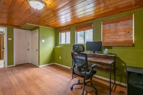 31 Rosemont Avenue Manchester NH 03103