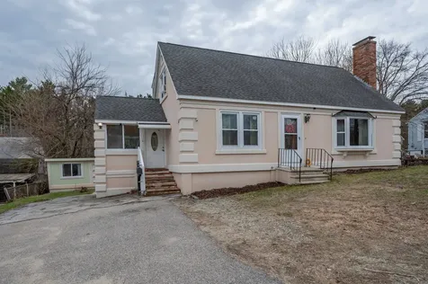 31 Rosemont Avenue Manchester NH 03103