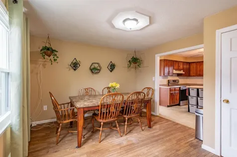 31 Rosemont Avenue Manchester NH 03103