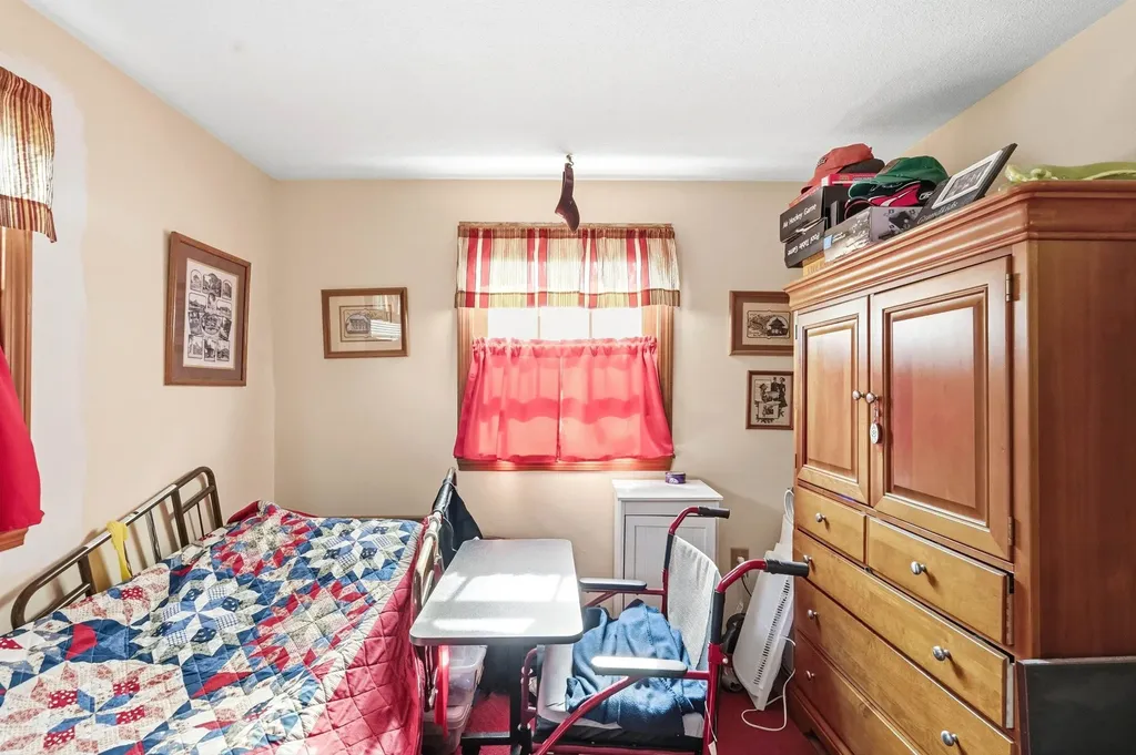 6 Heather Drive Hooksett NH 03106