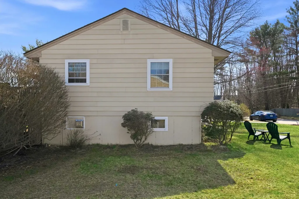 6 Heather Drive Hooksett NH 03106