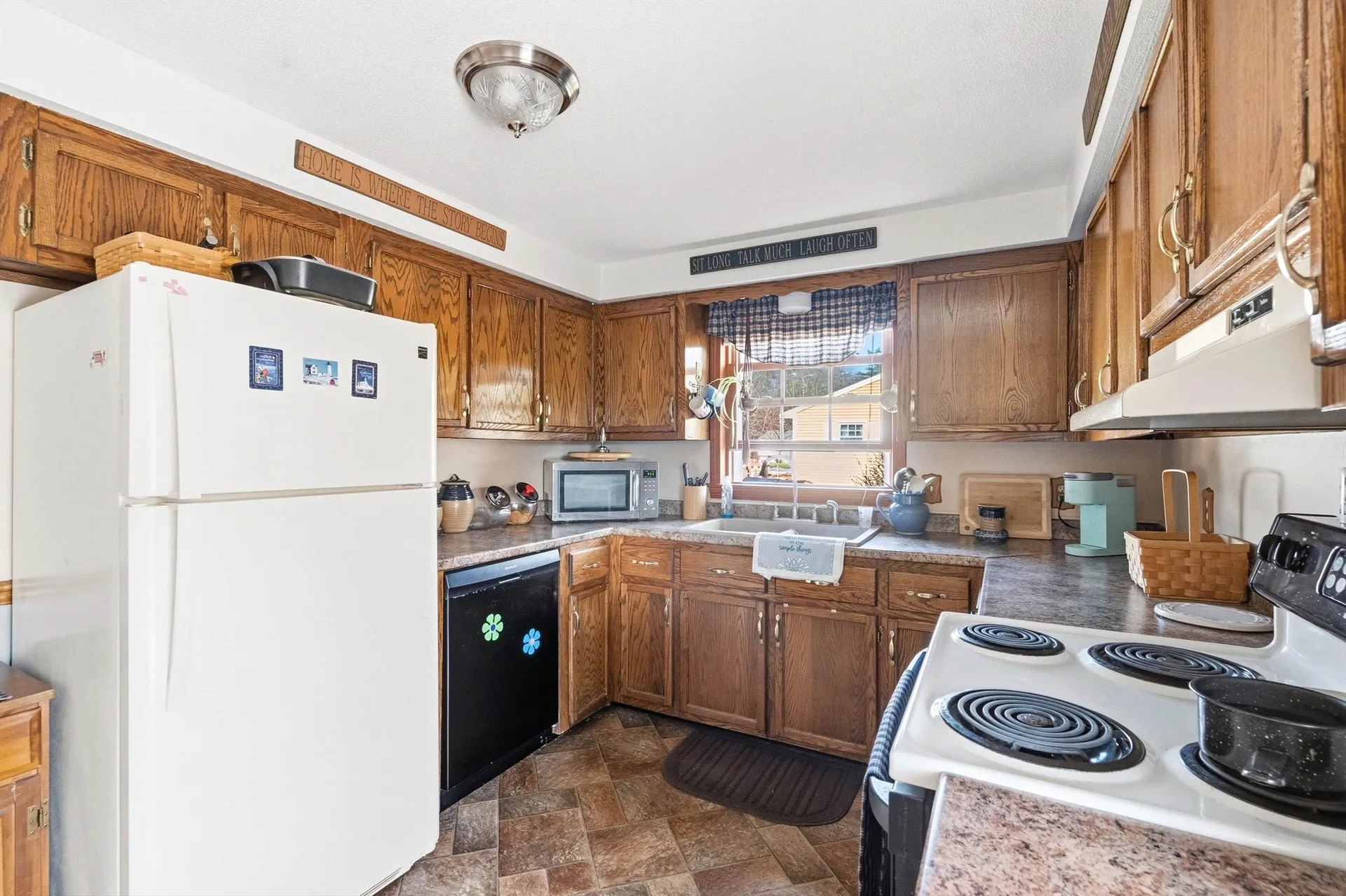 6 Heather Drive Hooksett NH 03106