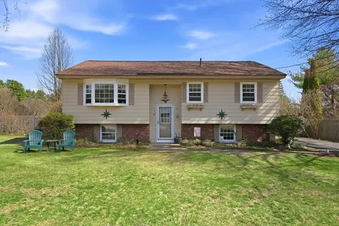 6 Heather Drive Hooksett NH 03106
