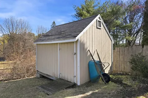 6 Heather Drive Hooksett NH 03106