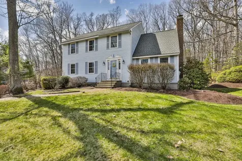 11 Erik Street Merrimack NH 03054