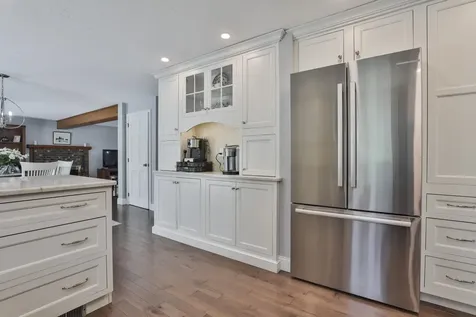 11 Erik Street Merrimack NH 03054