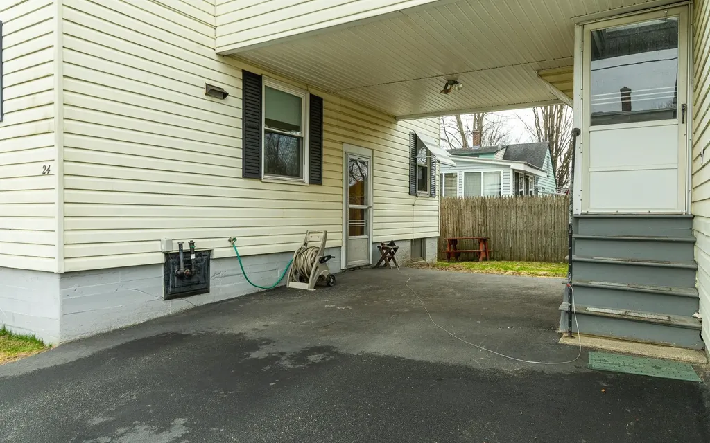 24 Speaker Street Keene NH 03431