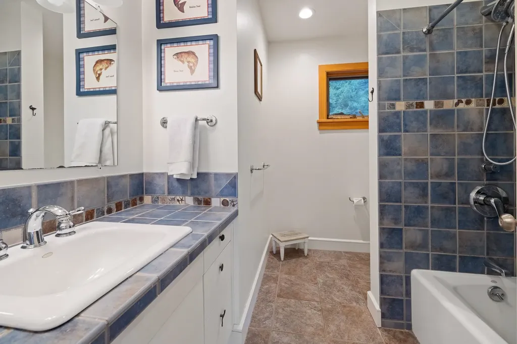 240 Douglas Road Norwich VT 05055