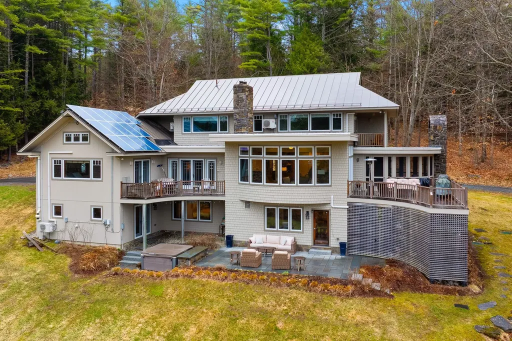 240 Douglas Road Norwich VT 05055