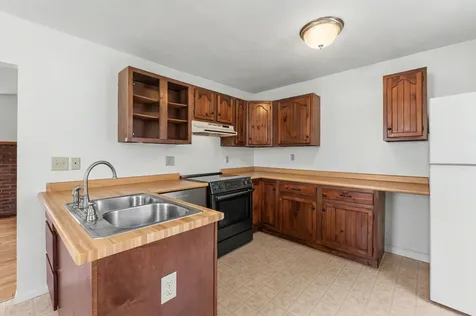 19 Grand Avenue Nashua NH 03060