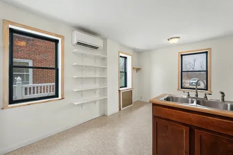 19 Grand Avenue Nashua NH 03060