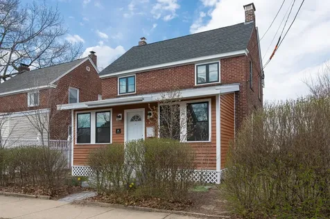 19 Grand Avenue Nashua NH 03060