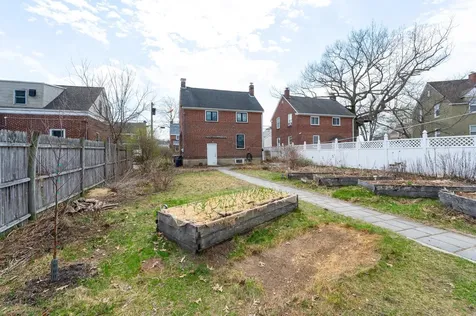 19 Grand Avenue Nashua NH 03060