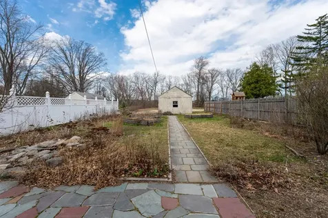 19 Grand Avenue Nashua NH 03060
