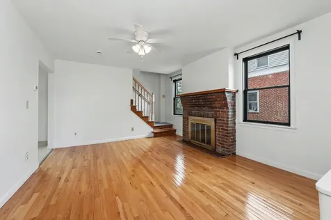19 Grand Avenue Nashua NH 03060