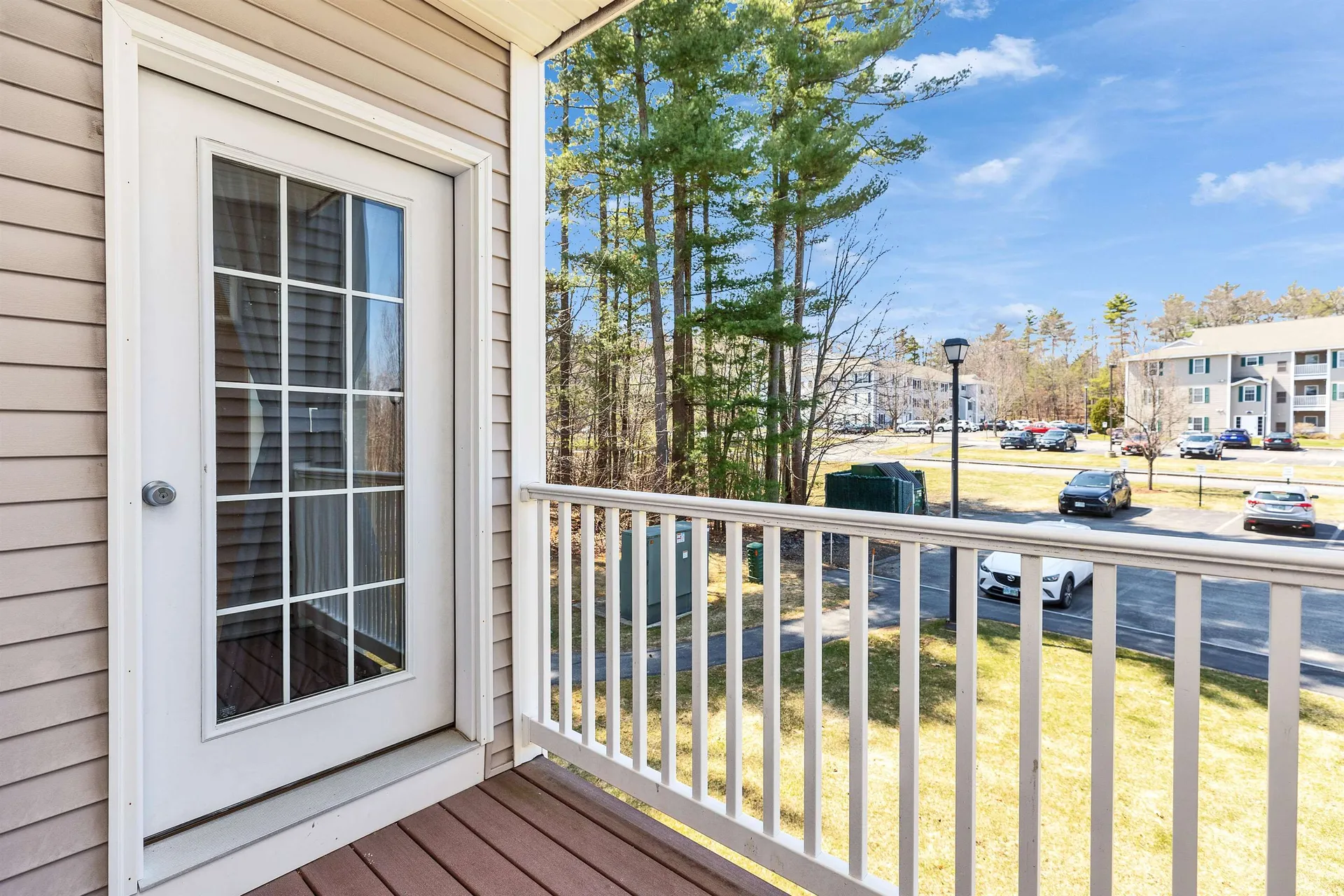 16 Vista Ridge Drive Londonderry NH 03053
