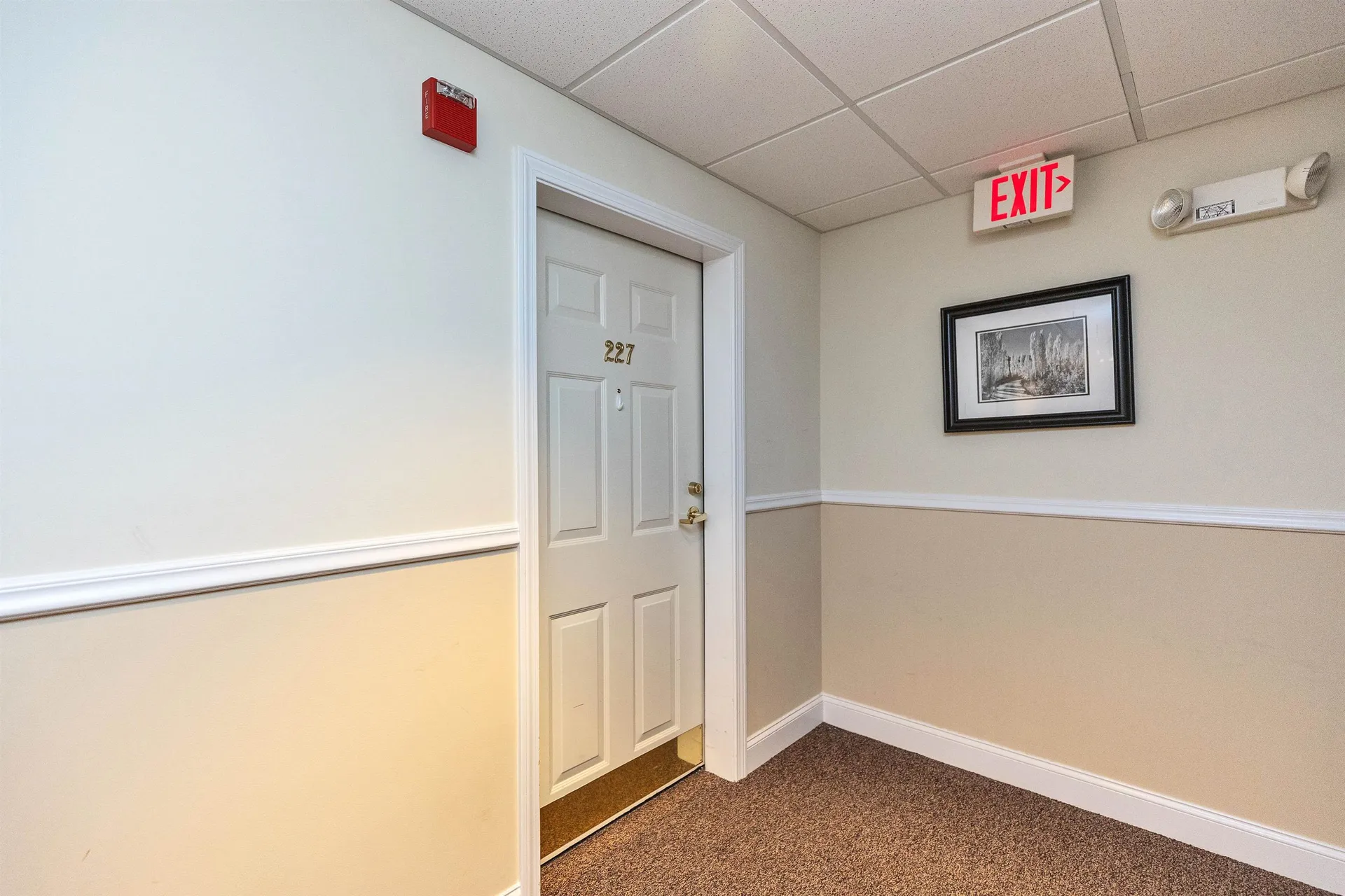 16 Vista Ridge Drive Londonderry NH 03053