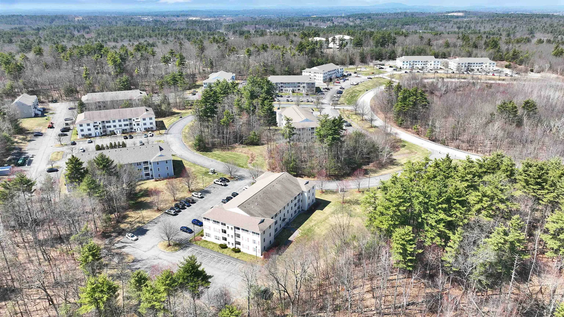 16 Vista Ridge Drive Londonderry NH 03053
