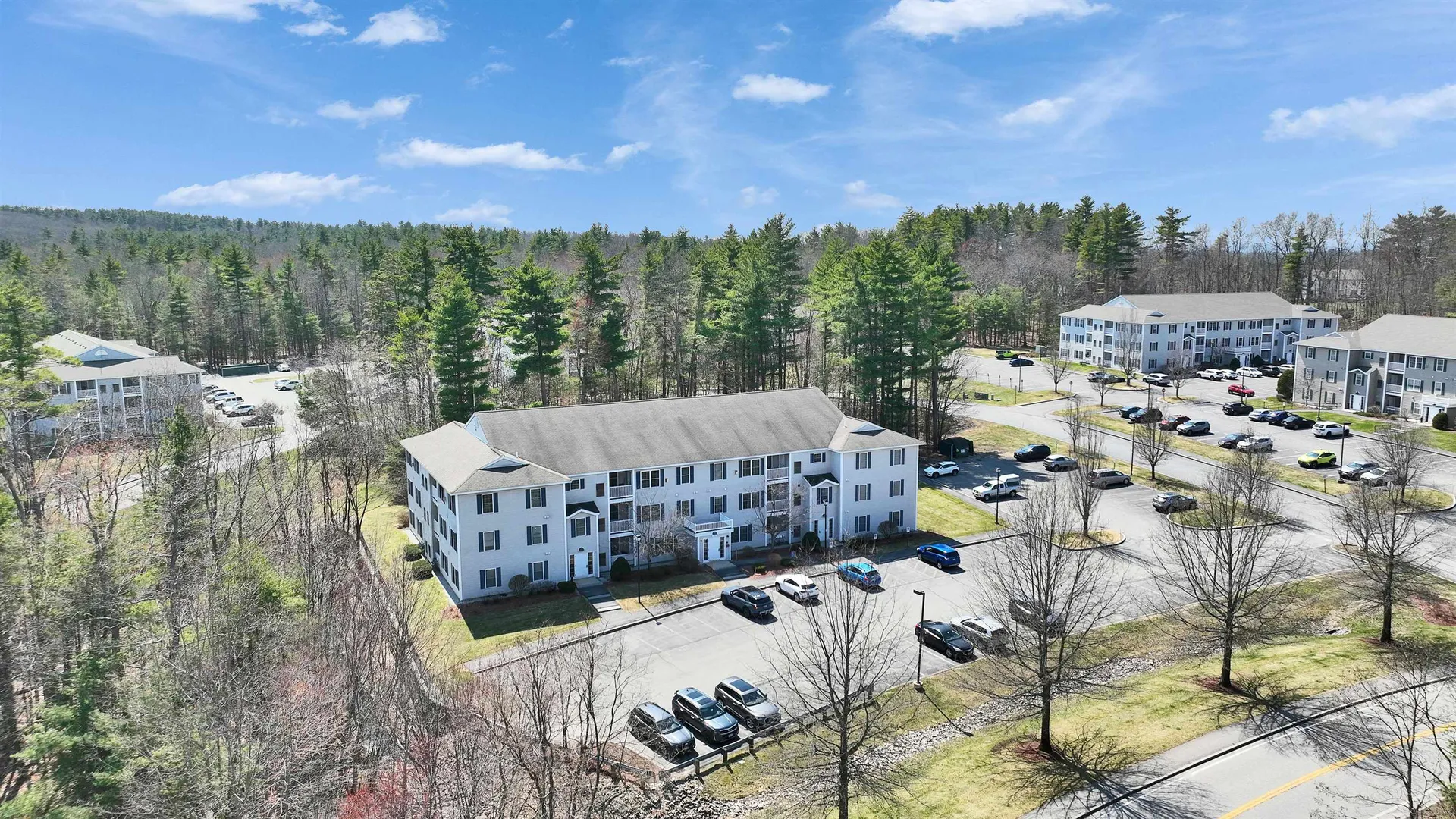 16 Vista Ridge Drive Londonderry NH 03053