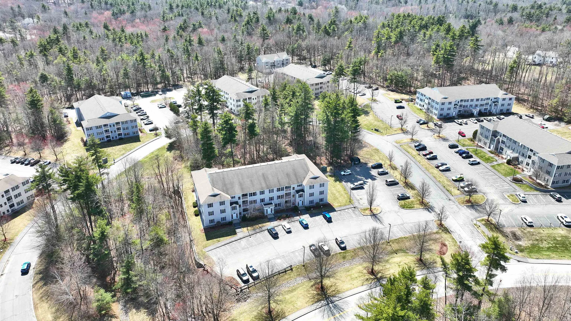 16 Vista Ridge Drive Londonderry NH 03053