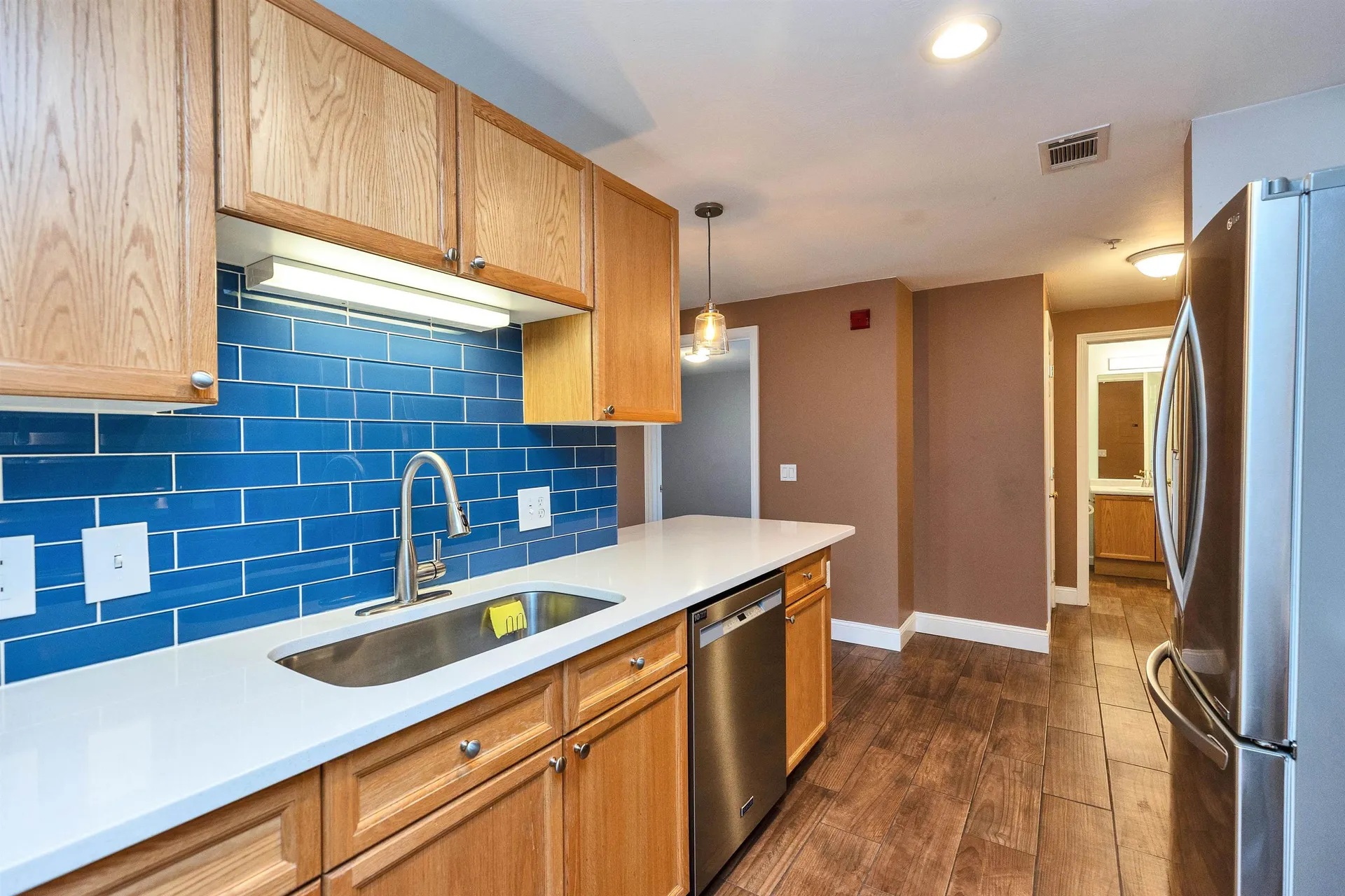 16 Vista Ridge Drive Londonderry NH 03053