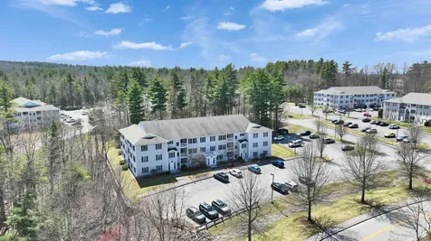 16 Vista Ridge Drive Londonderry NH 03053