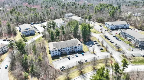 16 Vista Ridge Drive Londonderry NH 03053