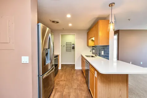 16 Vista Ridge Drive Londonderry NH 03053