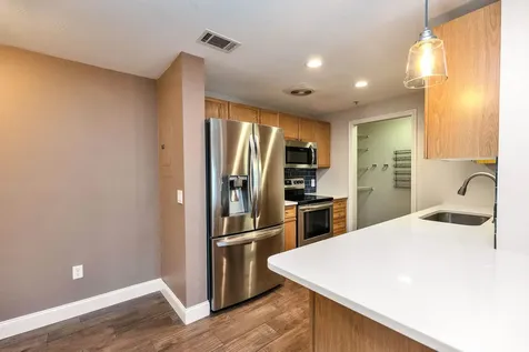 16 Vista Ridge Drive Londonderry NH 03053