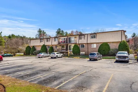 2 Silvestri Circle Derry NH 03038
