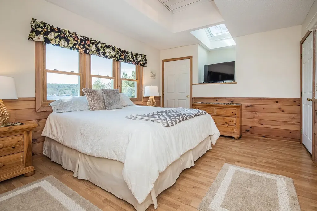 17 West Crystal Haven Road Castleton VT 05735
