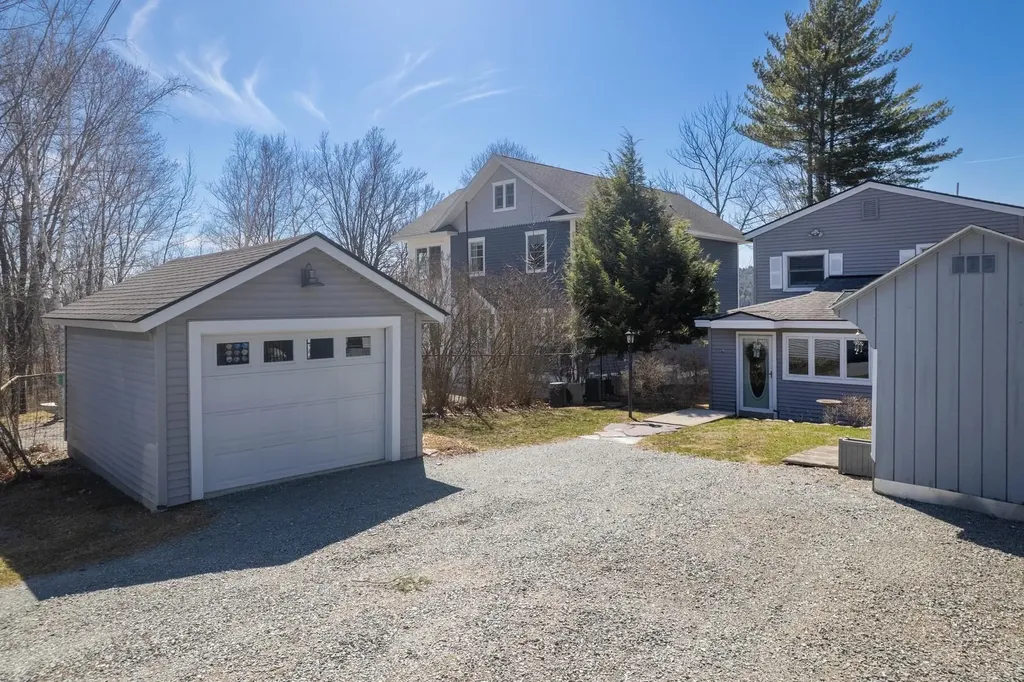 17 West Crystal Haven Road Castleton VT 05735