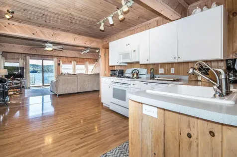 17 West Crystal Haven Road Castleton VT 05735