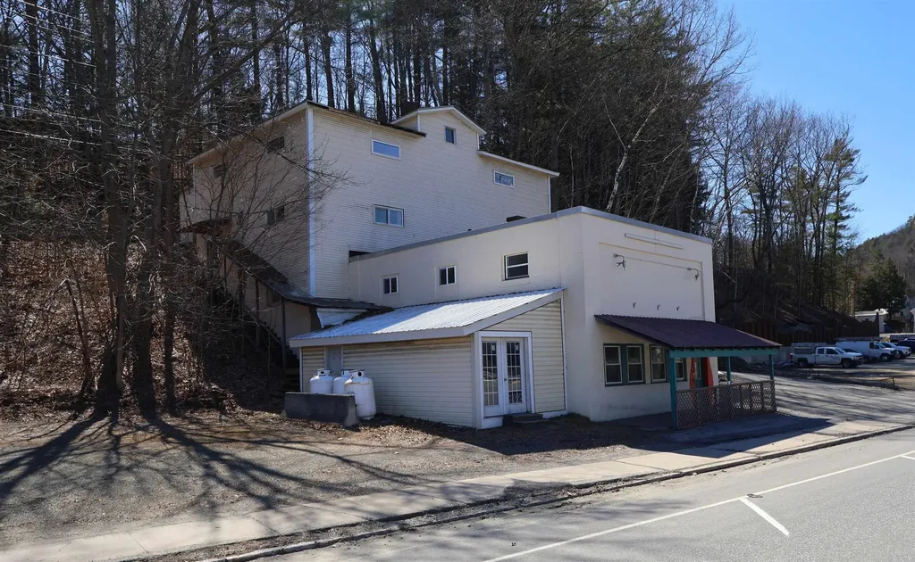568 North Main Street Hartford VT 05001