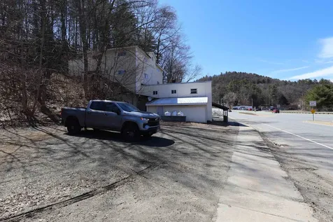 568 North Main Street Hartford VT 05001