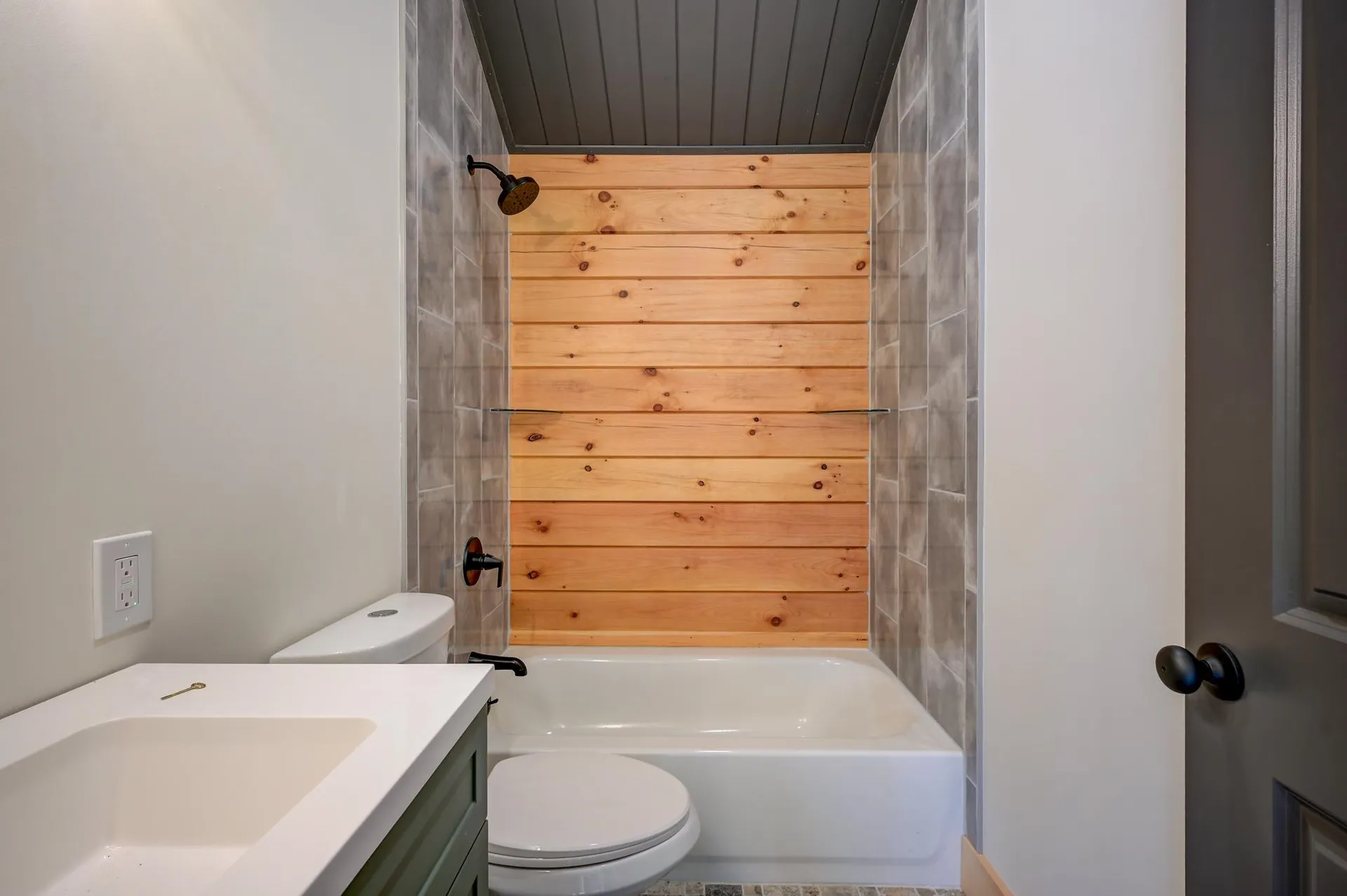 10 Grandval Way Madison NH 03849