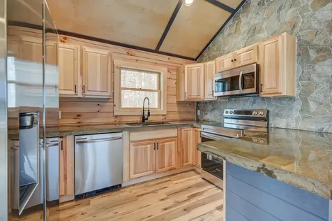 10 Grandval Way Madison NH 03849