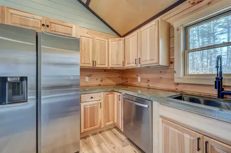 10 Grandval Way Madison NH 03849