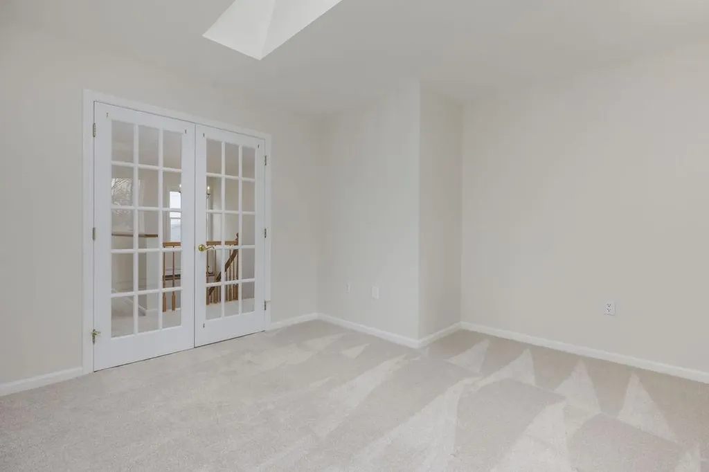 15 Oak Ridge Road Lebanon NH 03784
