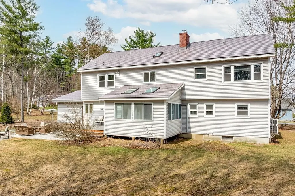 15 Oak Ridge Road Lebanon NH 03784
