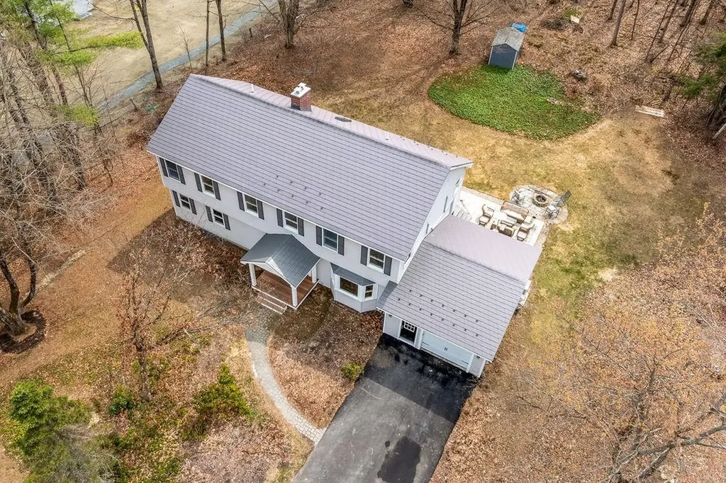 15 Oak Ridge Road Lebanon NH 03784
