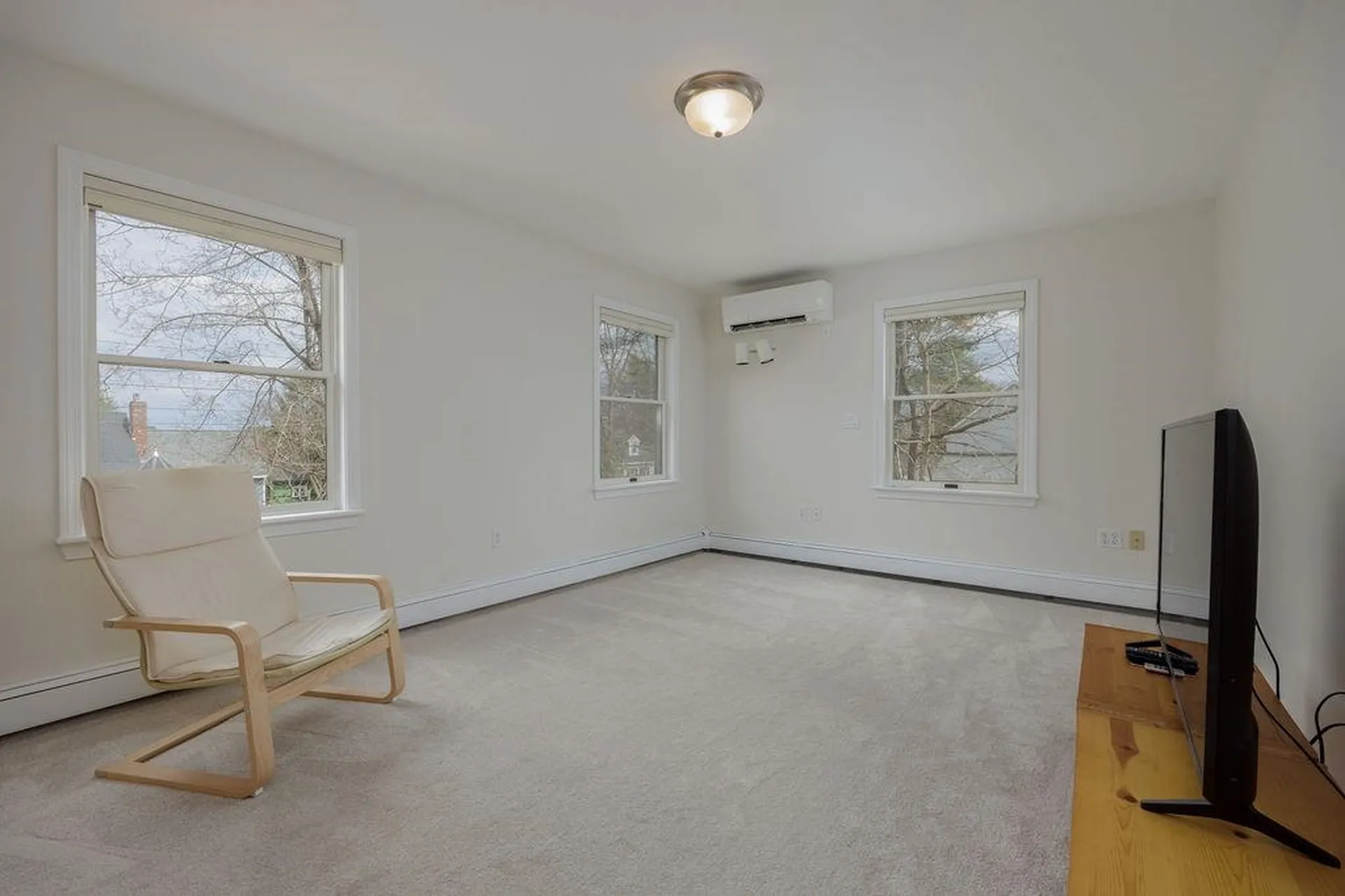 15 Oak Ridge Road Lebanon NH 03784