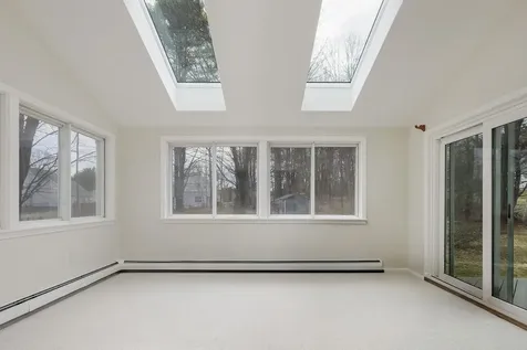 15 Oak Ridge Road Lebanon NH 03784