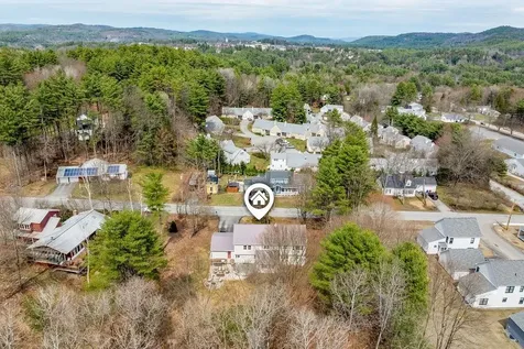 15 Oak Ridge Road Lebanon NH 03784