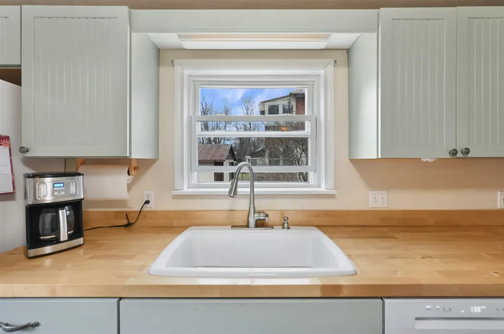 24 Edward Street St. Albans City VT 05478
