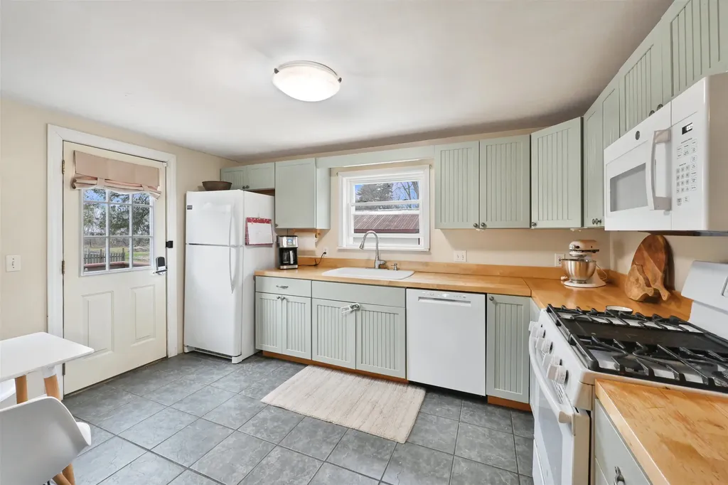 24 Edward Street St. Albans City VT 05478