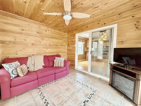 4 Prince Lane Raymond NH 03077