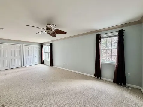 4 Prince Lane Raymond NH 03077